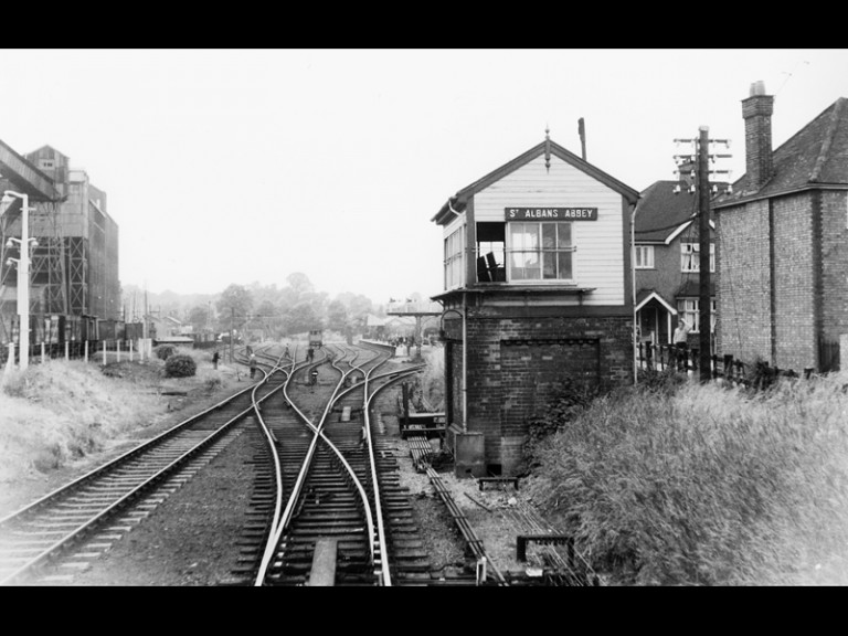 St Albans Abbey Station – A1 Taxis Blog