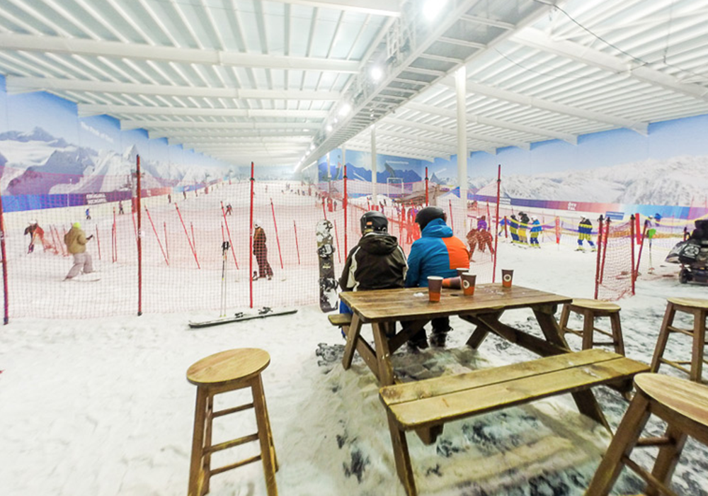 Enjoy lessons at The Snow Centre